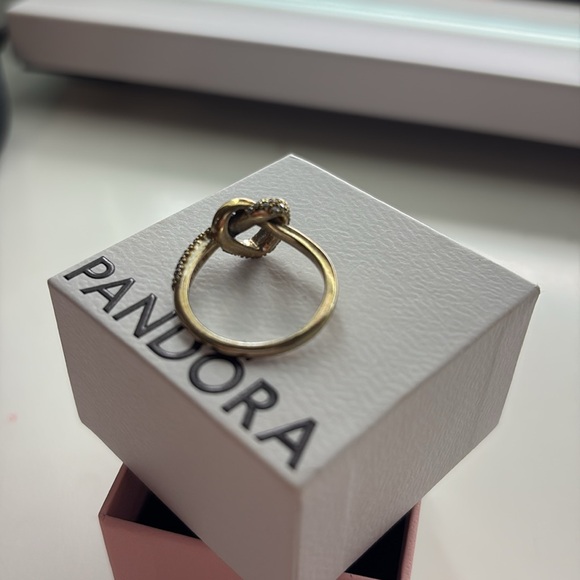 Pandora knotted heart ring - Picture 5 of 5